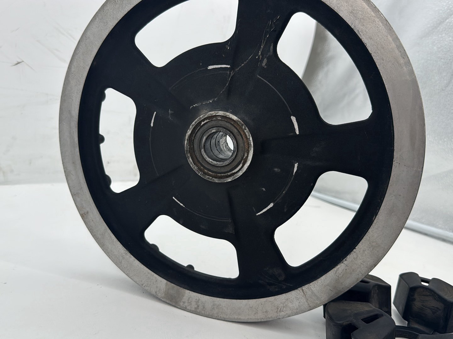 2011 Harley Road King Touring Classic OEM Rear Driver Pulley Sprocket 68T 1"