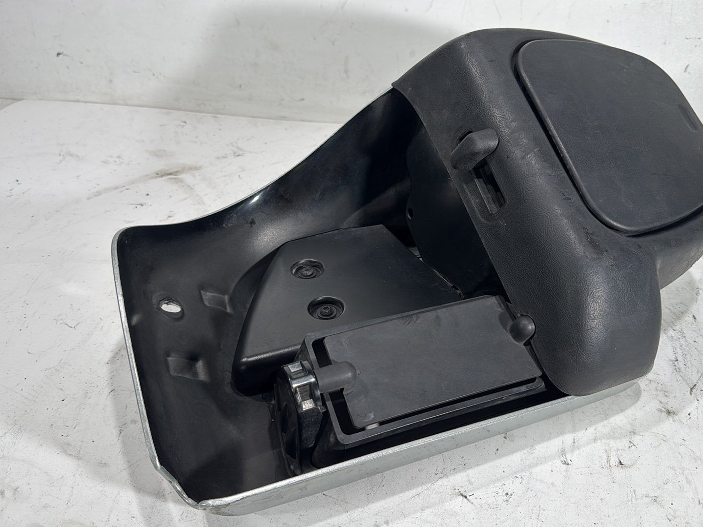 2015 Harley Electra Glide Touring Ultra Low OEM Left Lower 1 Fairing Cowl Cover