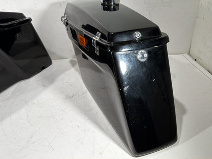 2009 Harley Road King Touring Police OEM Left Right Saddlebags Luggage NOKey