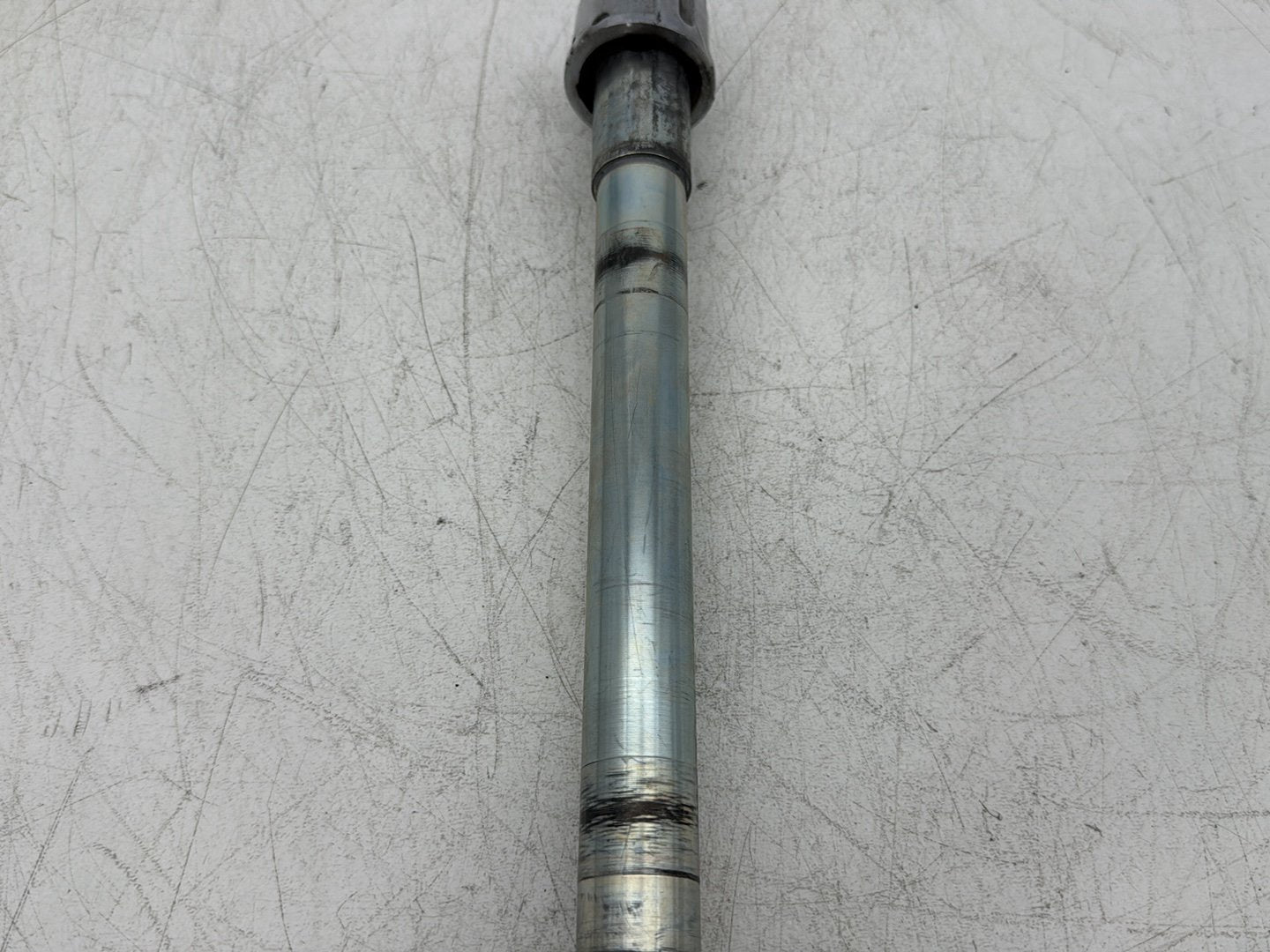 2006 Harley Electra Glide Touring Classic FLHTCI OEM Front Wheel Axle Bolt Shaft