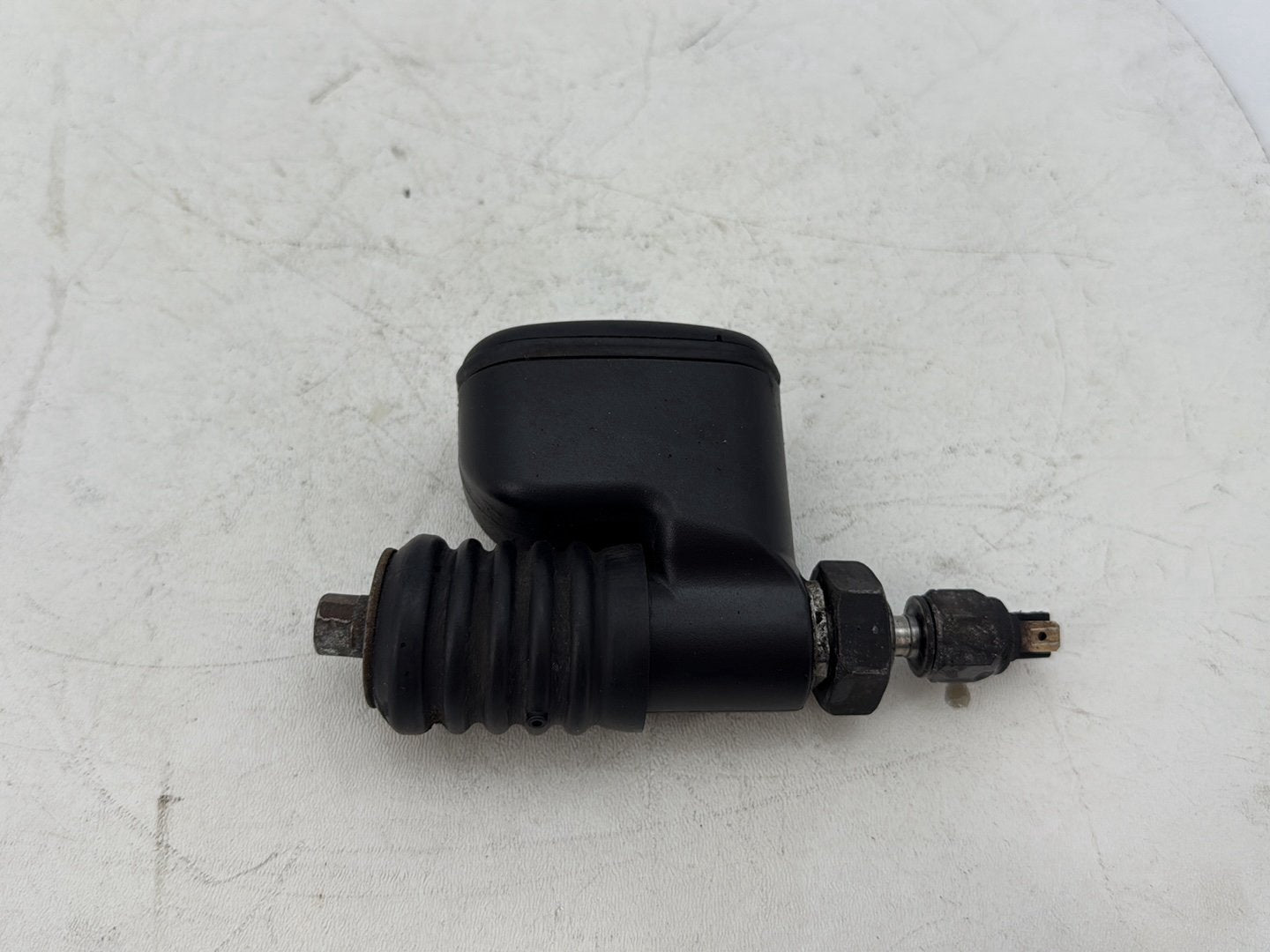 2012 Harley Dyna Fat Bob FXDF 103 OEM Rear Brake Master Cylinder Reservoir