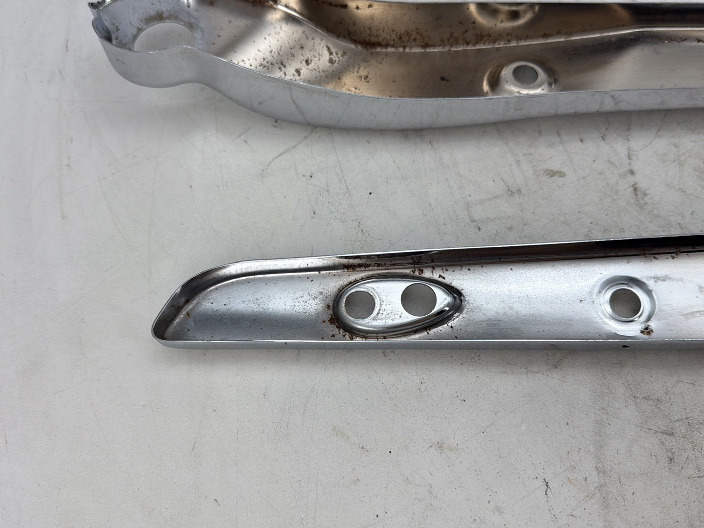 2012 Harley Dyna FXDF Fat Bob OEM Rear Left & Right Fender Support Bracket