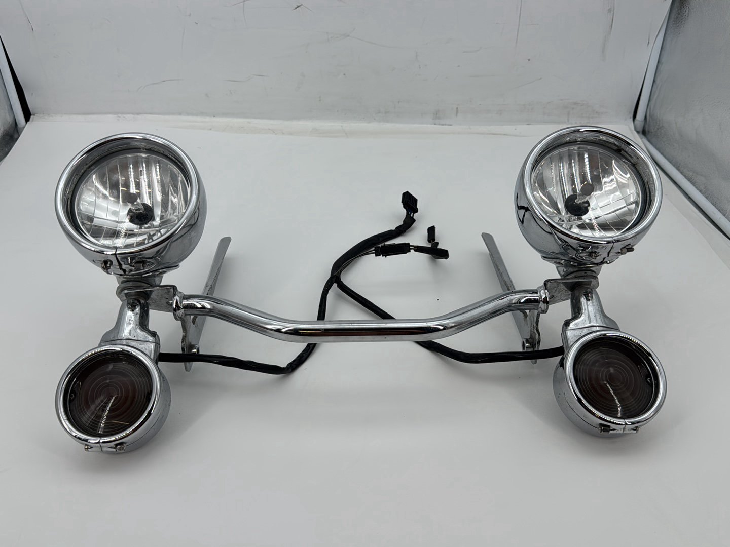 2007 Harley Softail Heritage Classic FLSTC OEM Front Turn Signal Indicators Aux Light Bar