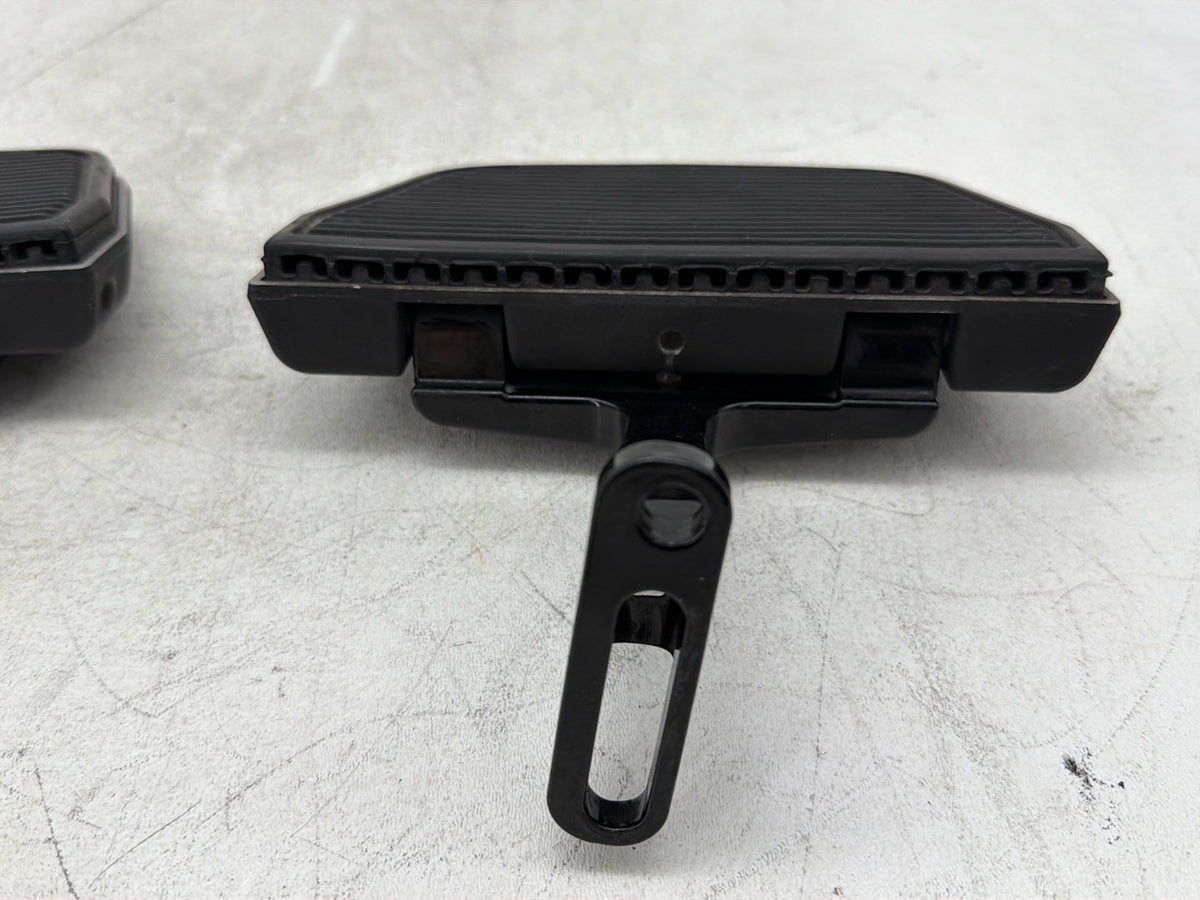 2012 Harley Electra Glide Touring Ultra OEM Left & Right Passenger Floorboard Foot Rest