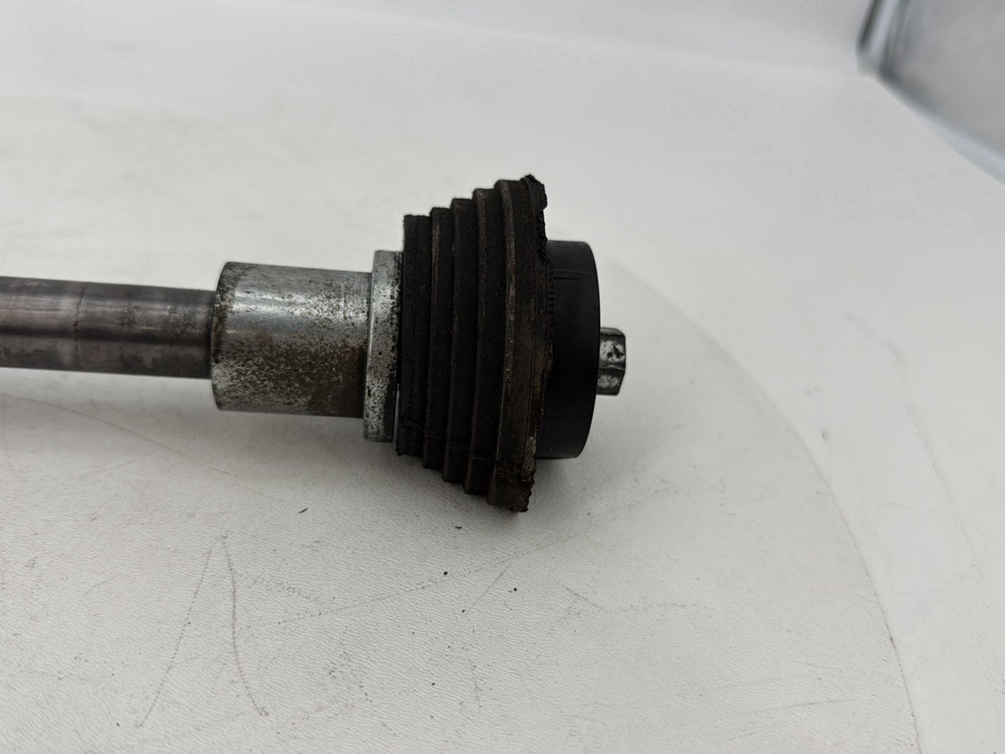 2007 - 2011 Harley-Davidson Touring Electra Glide Ultra Rear Fork Swingarm Pivot Bolt Shaft 47505-02
