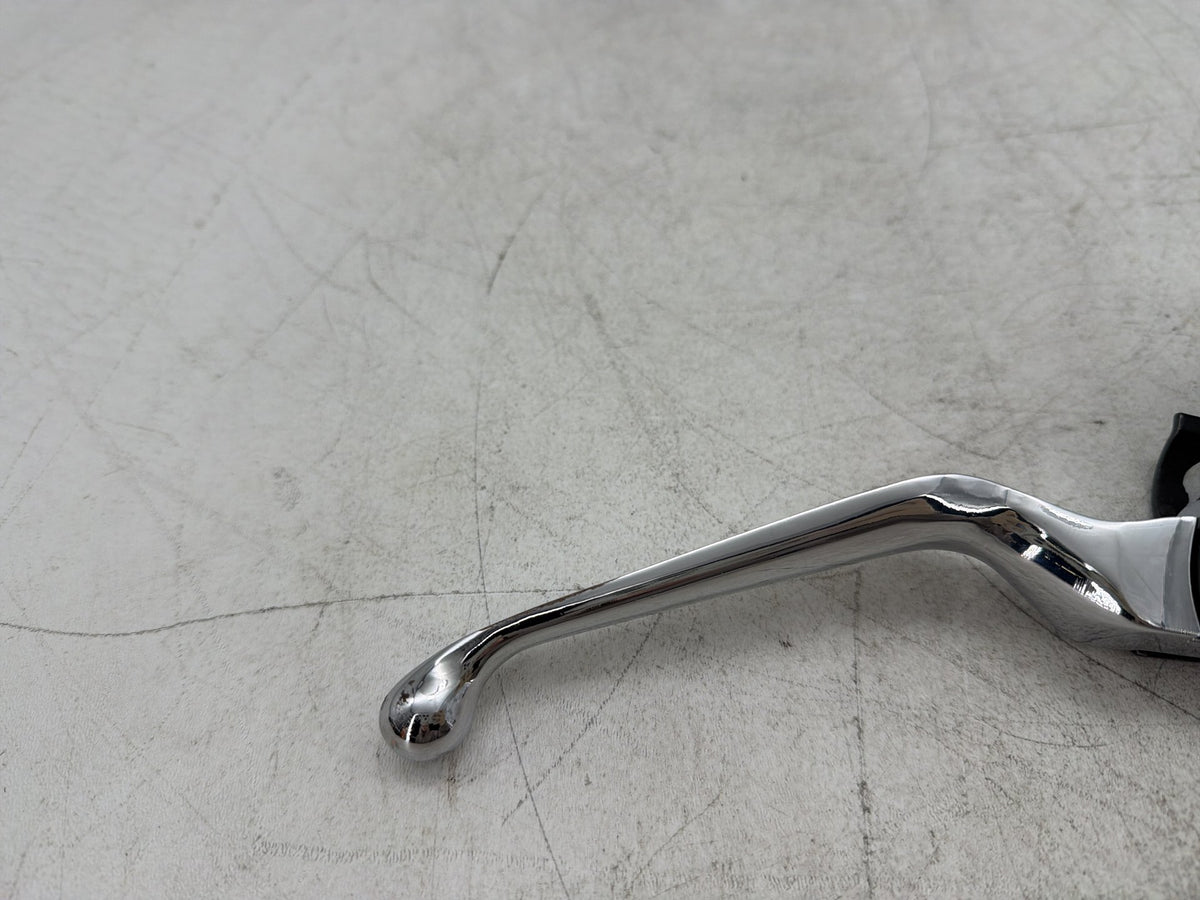 2004 Harley Heritage Softail Classic OEM Front Right Brake Lever Master Cylinder