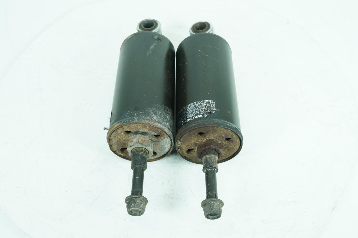 2000 - 2006 Harley-Davidson Softail Fat Boy Rear Left Right Shock Absorbers 54508-00B