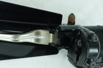 2007 - 2013 Harley-Davidson Touring Electra Glide Ultra Front Right Brake Lever Master Cylinder 44551-08B