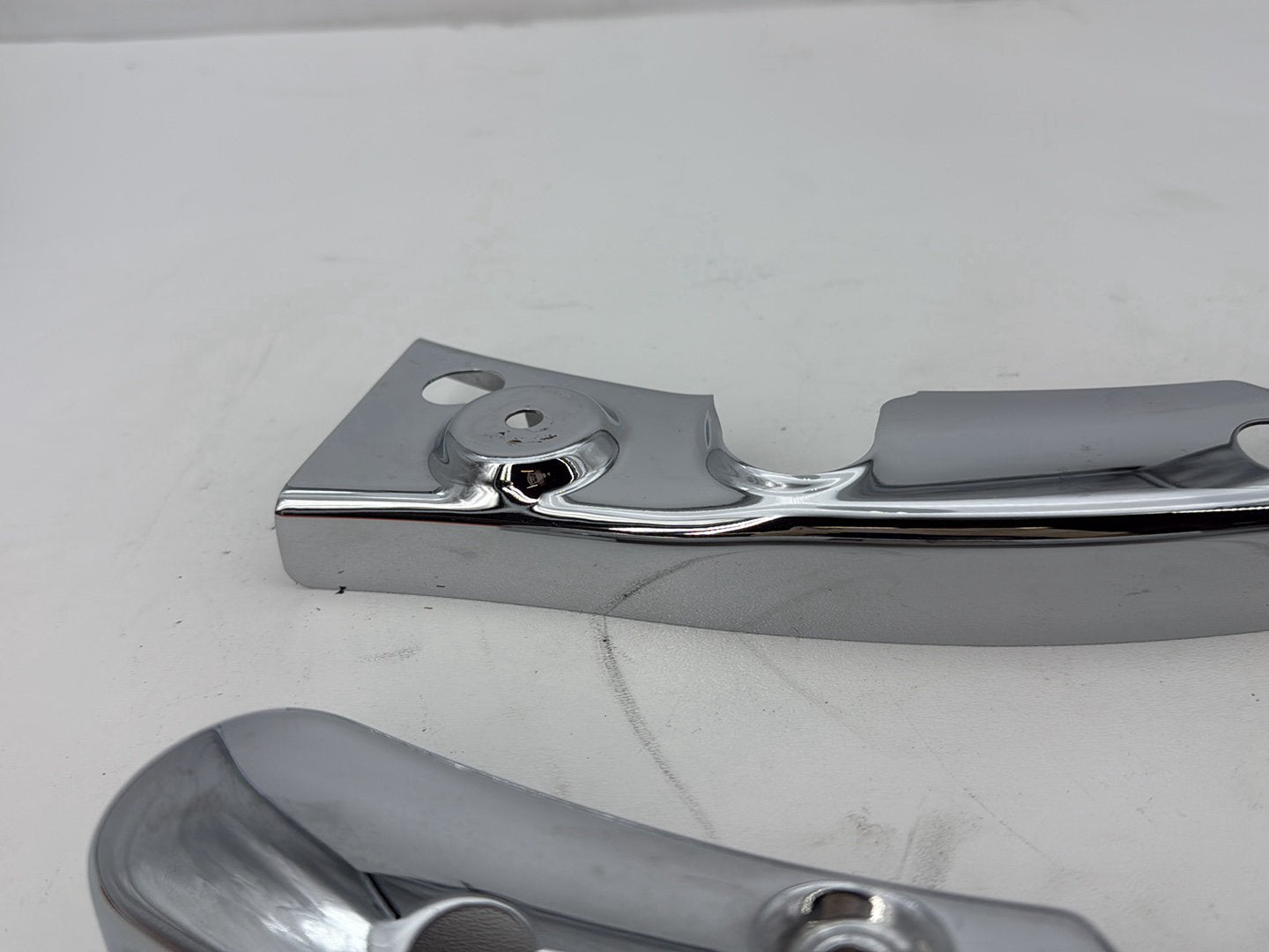 2011 Harley Road King Touring FLHRC Classic OEM Left Right Saddlebag Fender Struts Brackets