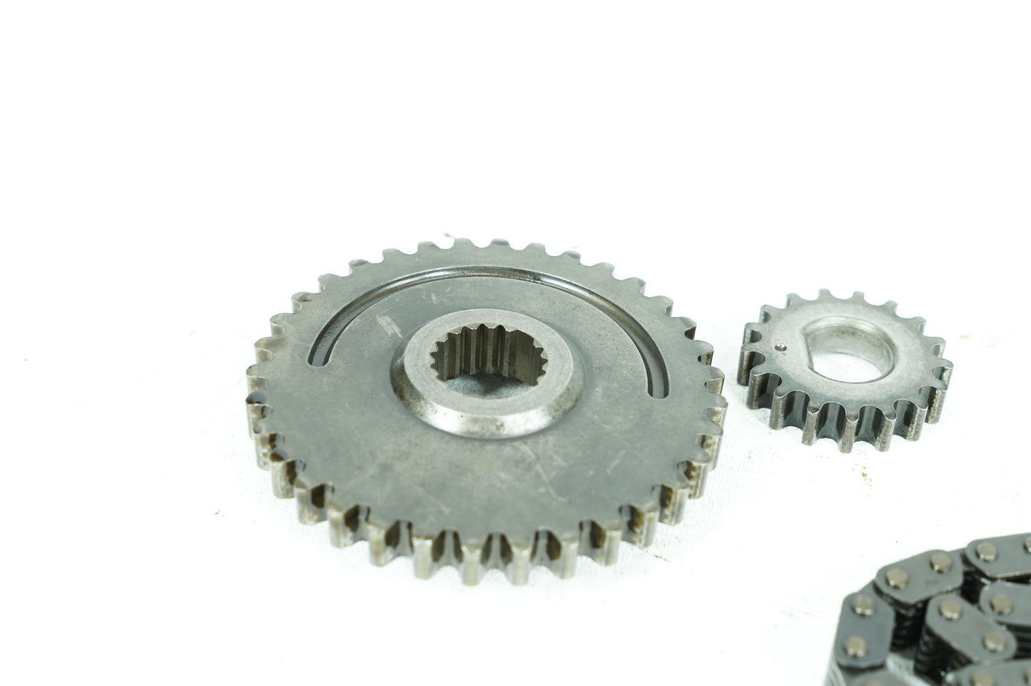 2000 - 2006 Harley-Davidson Softail Deuce Engine Motor Lower Timing Chain Guide  	25610-99