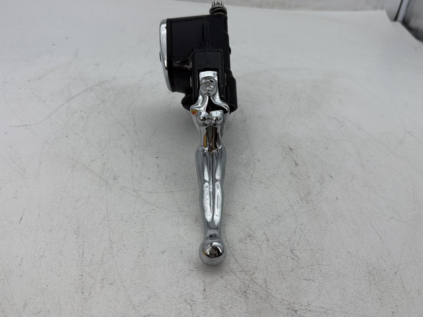 2006 Harley Dyna FXDWGI Wide Glide OEM Front Right Brake Lever Master Cylinder