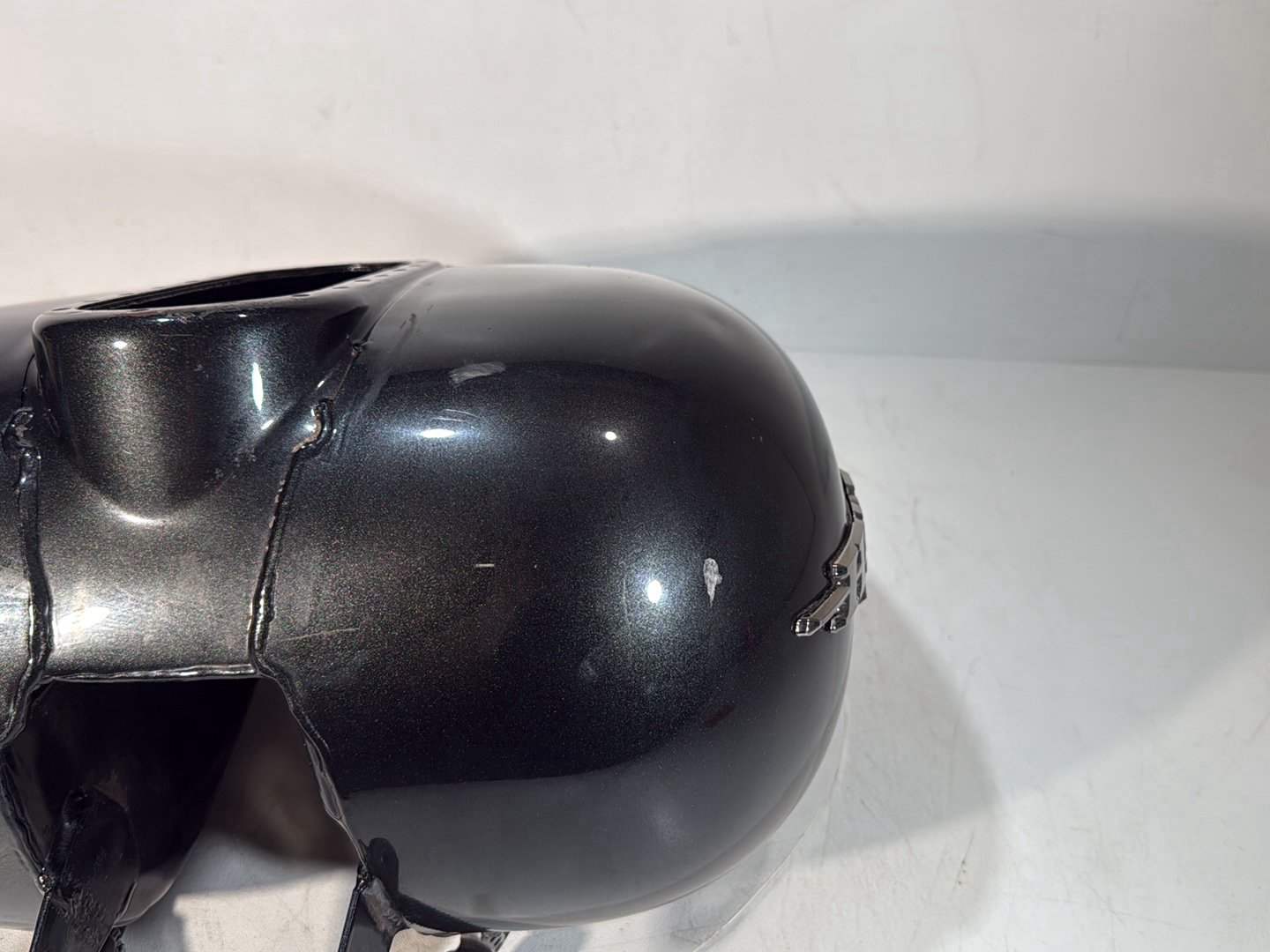 2007 - 2012 Harley-Davidson Touring Street Glide Fuel Gas Tank Gasoline Reservoir w/ Logo Stickers Emblems
