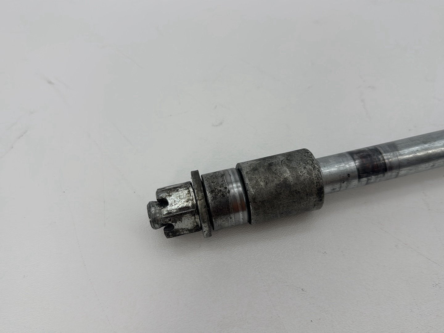 1999 - 2006 Harley-Davidson Dyna Low Rider Rear Wheel Axle Bolt Shaft