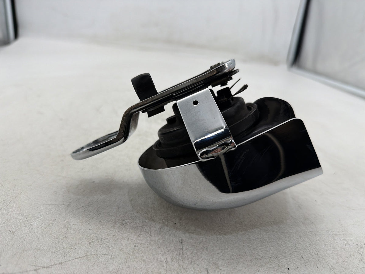 2001 Harley Heritage Softail Classic FLSTC OEM Horn Signal Klaxon Chrome Cover