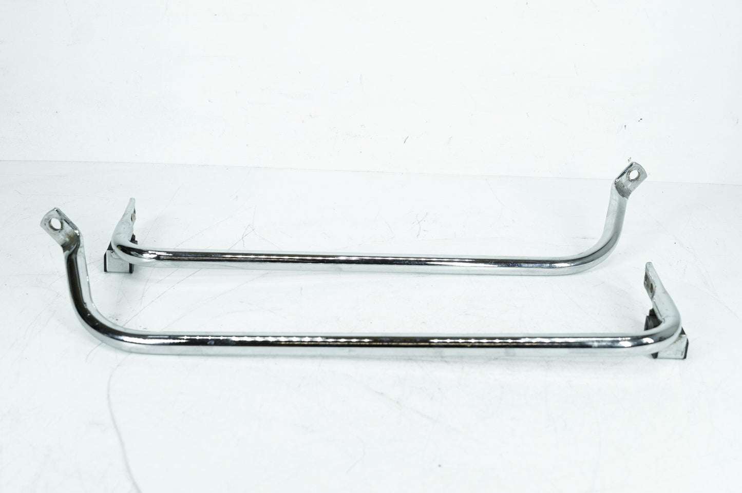 1999 - 2006 Harley-Davidson Touring Street Glide Rear Left Saddlebag Guard Rails Bar 49206-04,