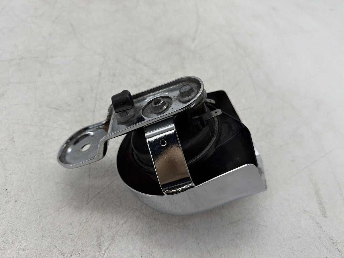 2008 Harley Electra Glide Touring Ultra OEM Horn Signal Klaxon Chrome Cover