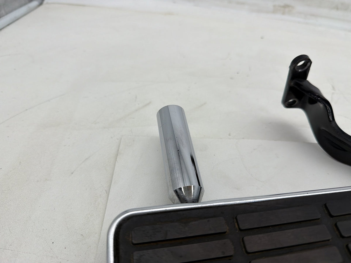 1995 Harley Heritage Softail Classic OEM Left Right Driver Floorboard Foot Rest