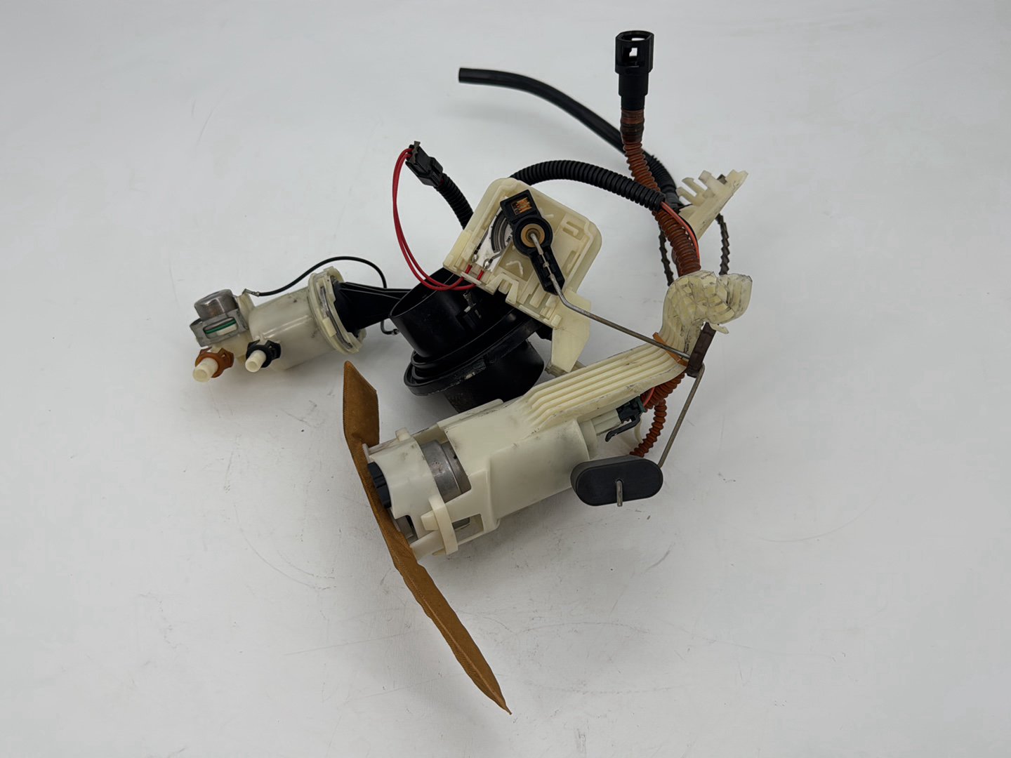 2007 - 2012 Harley-Davidson Touring Road Glide Gas Gasoline Fuel Petrol Pump Sending 	62908-08