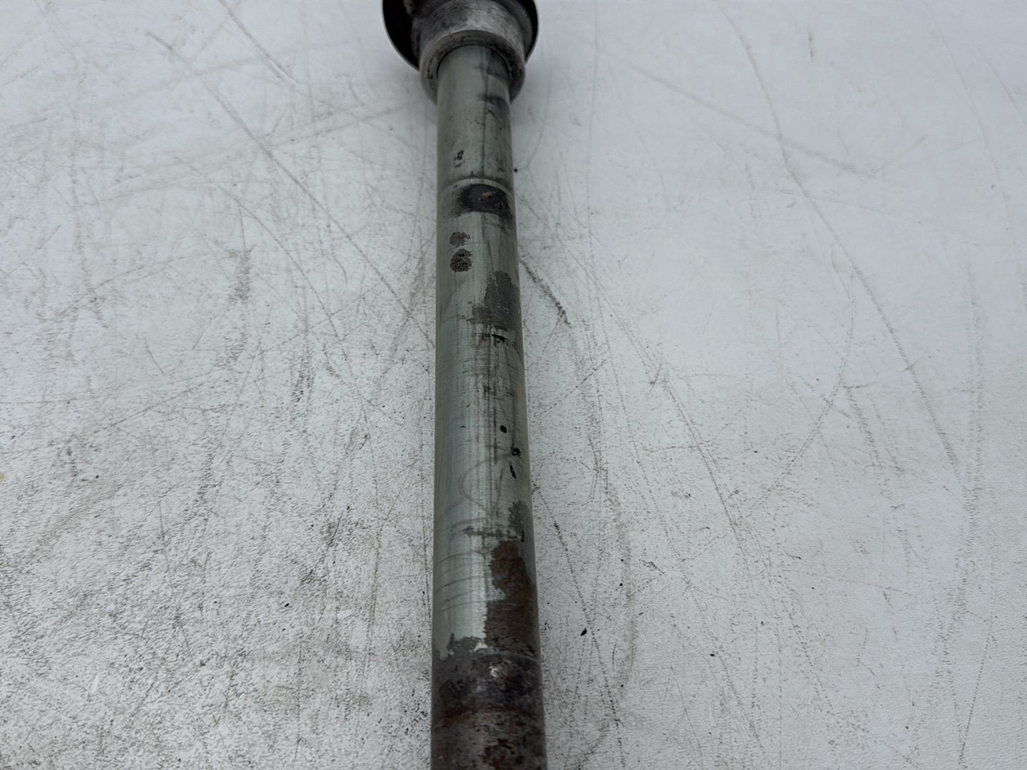 2013 Harley Electra Glide Touring Ultra FLHTCUI OEM Rear Wheel Axle Bolt Shaft