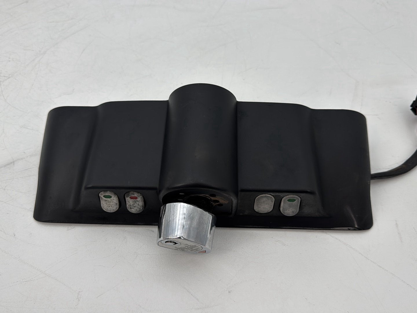 1999 - 2006 Harley-Davidson Touring Electra Glide Classic Dash Ignition Cap Switch Lockset NO Key 58510-96 , 53574-93A