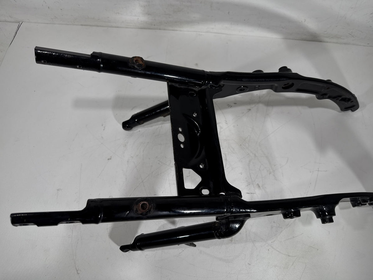 2011 Harley Road King Touring FLHR OEM Rear Back Sub Frame Rail Bar 48079-09BHP