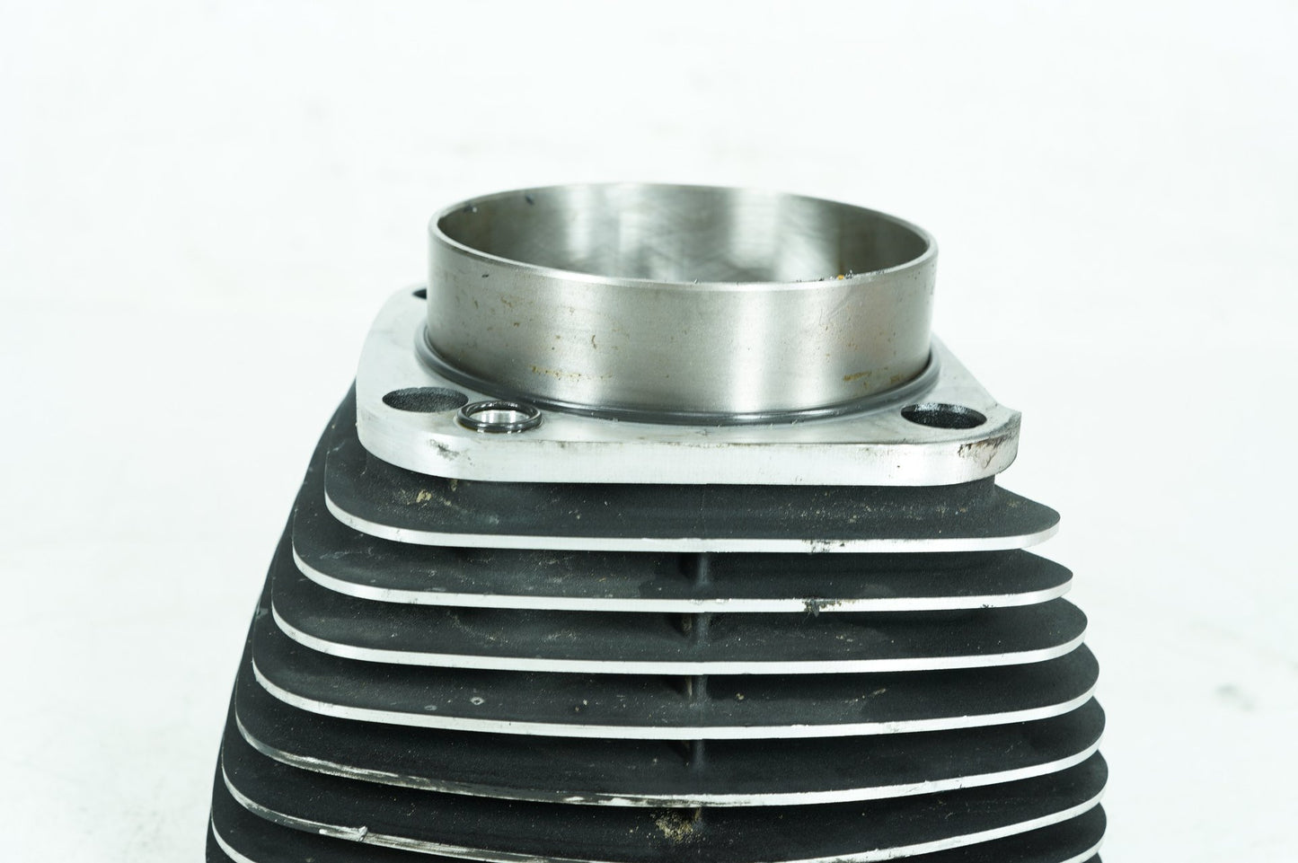 1999 - 2006 Harley-Davidson Softail Heritage Twin Cam Engine Jug 1 Cylinder Barrel  	16526-99