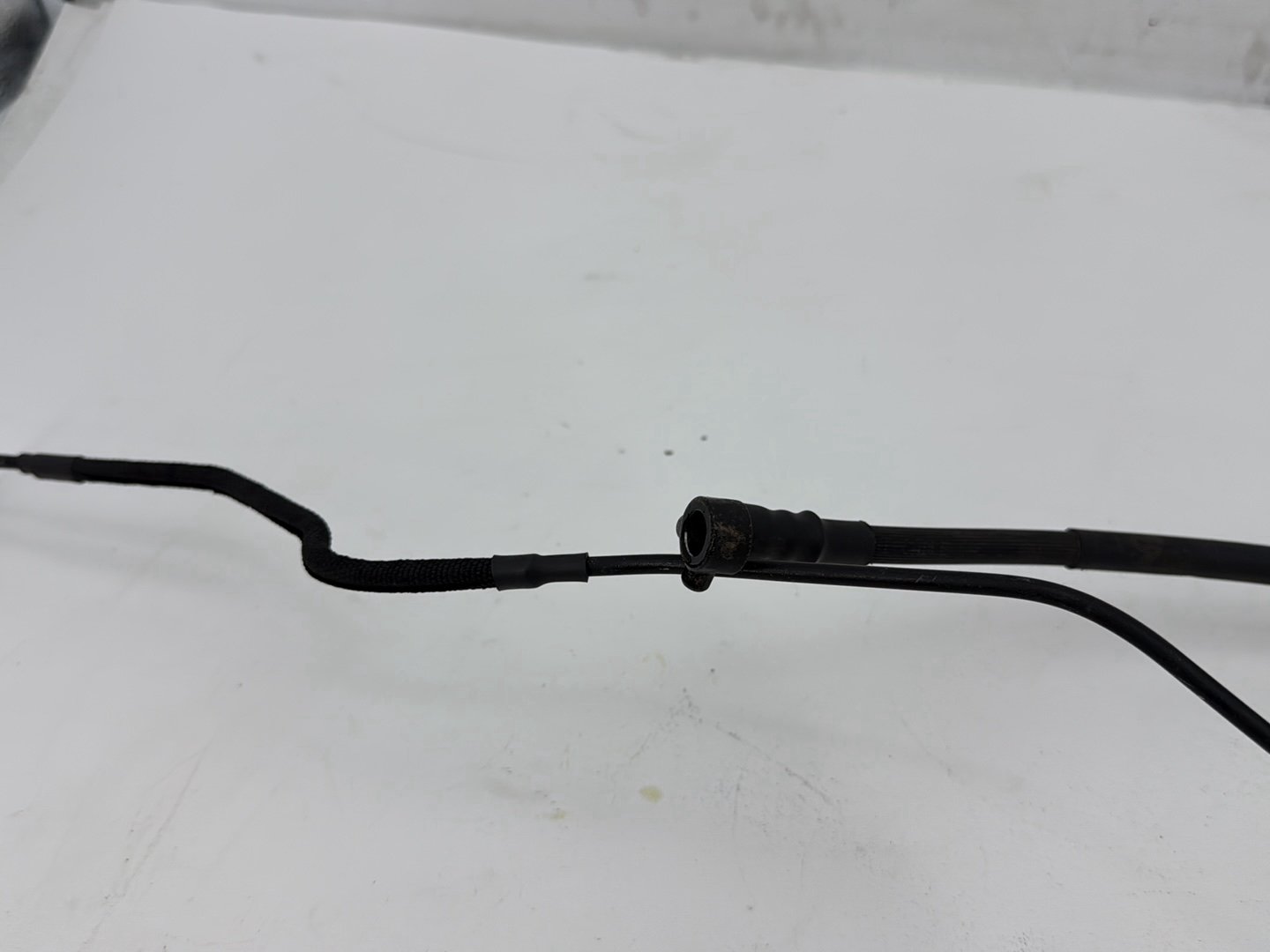 2013 Harley Street Glide Touring FLHX OEM Rear Brake Hose Line Pipe NON-abs