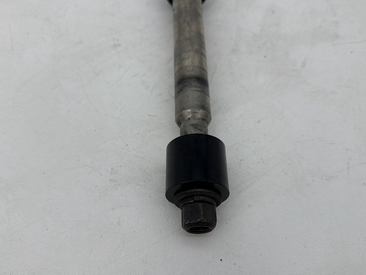 1999 - 2006 Harley-Davidson Touring Electra Glide Front Wheel Axle Bolt Shaft 	43364-00