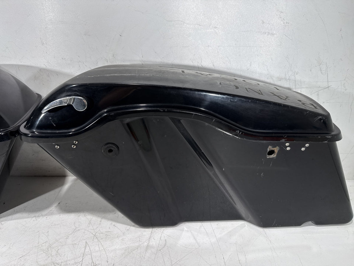 11 Harley Street Glide Touring FLHX-103 OEM Left Right Saddlebags Luggage NOKey