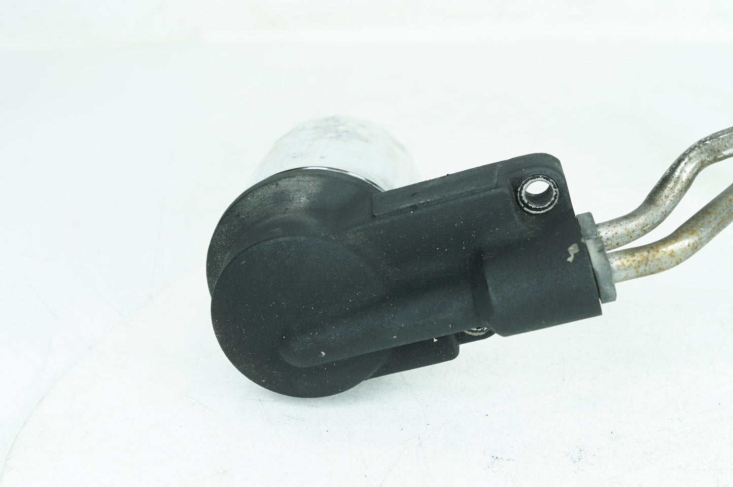 1984 - 1998 Harley-Davidson Touring Electra Glide Ultra Engine Motor Mount Oil Filter  	26378-92A