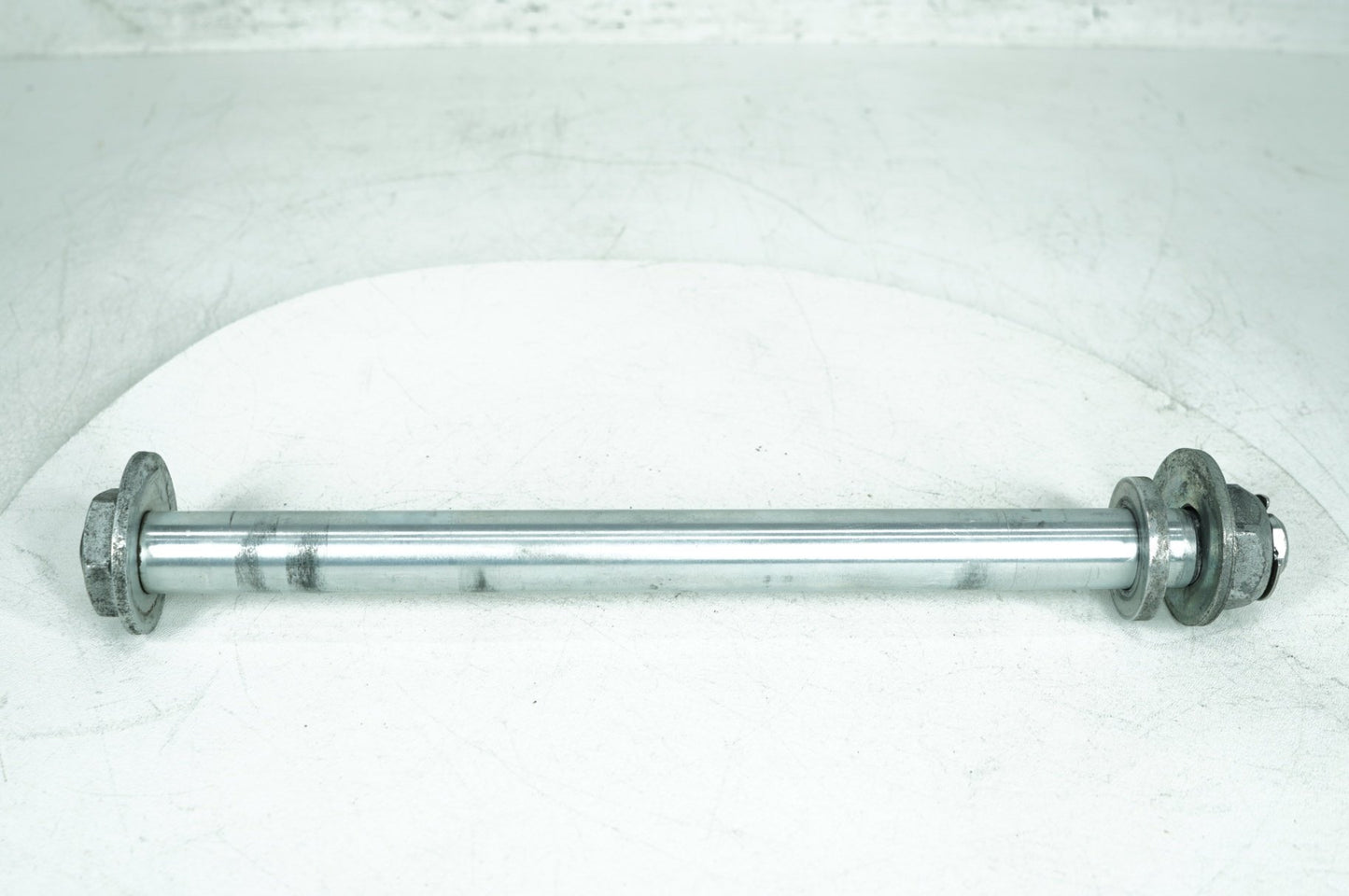 2008 - 2016 Harley-Davidson Touring Electra Glide Ultra Rear Wheel Axle Bolt Shaft 	43000002