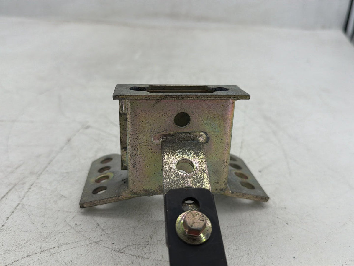 2006 Harley Electra Glide Touring Ultra FLHTCUI OEM Driver Rider Backrest Bracket Mount 52589-09A