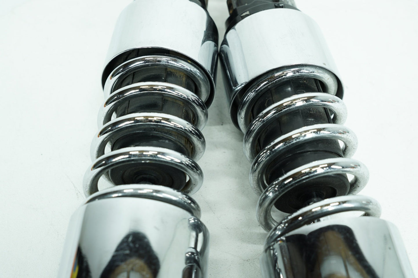 1999 - 2006 Harley-Davidson Touring Road King Rear Left Right Shock Absorbers Progressive Suspension