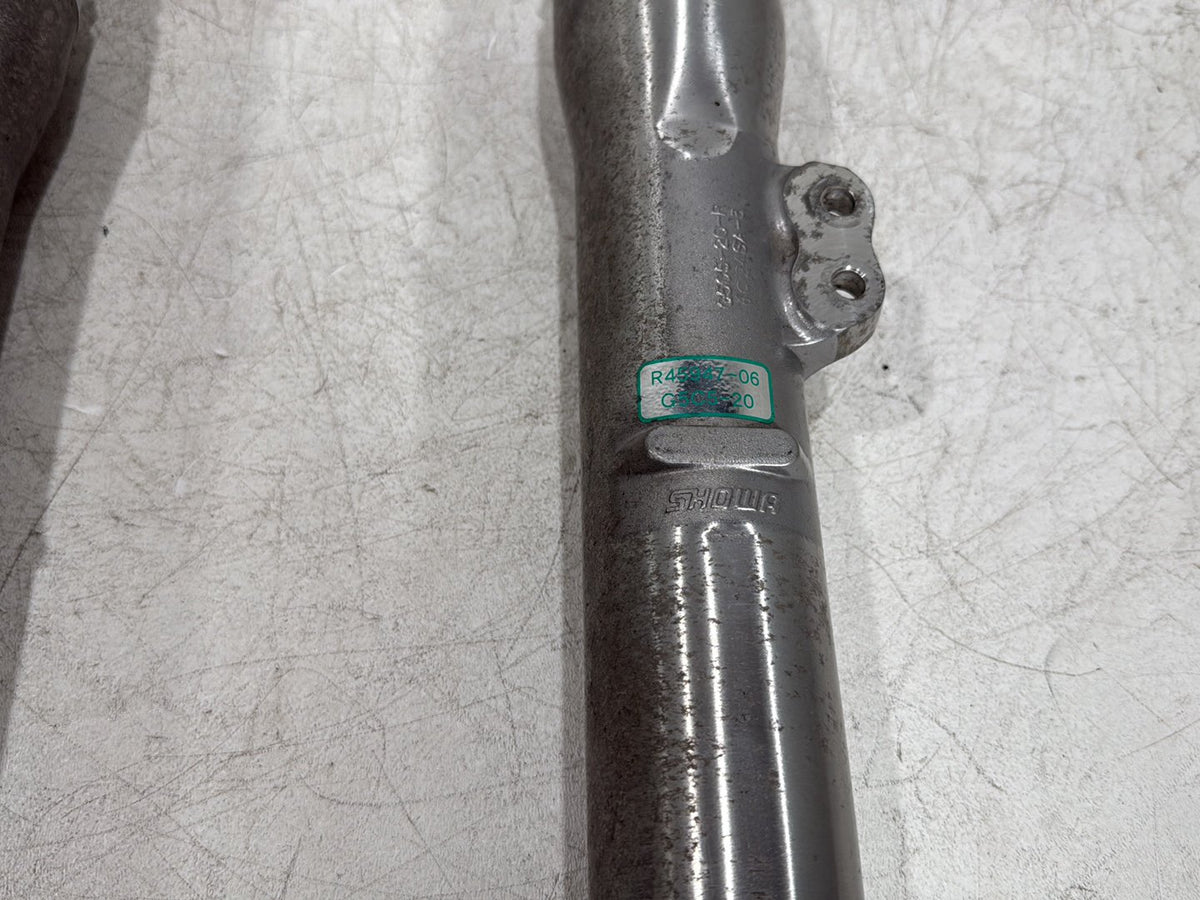 2007 Harley Dyna Street Bob FXDB OEM Front Triple Tree Set & LH RH Fork Legs Sliders