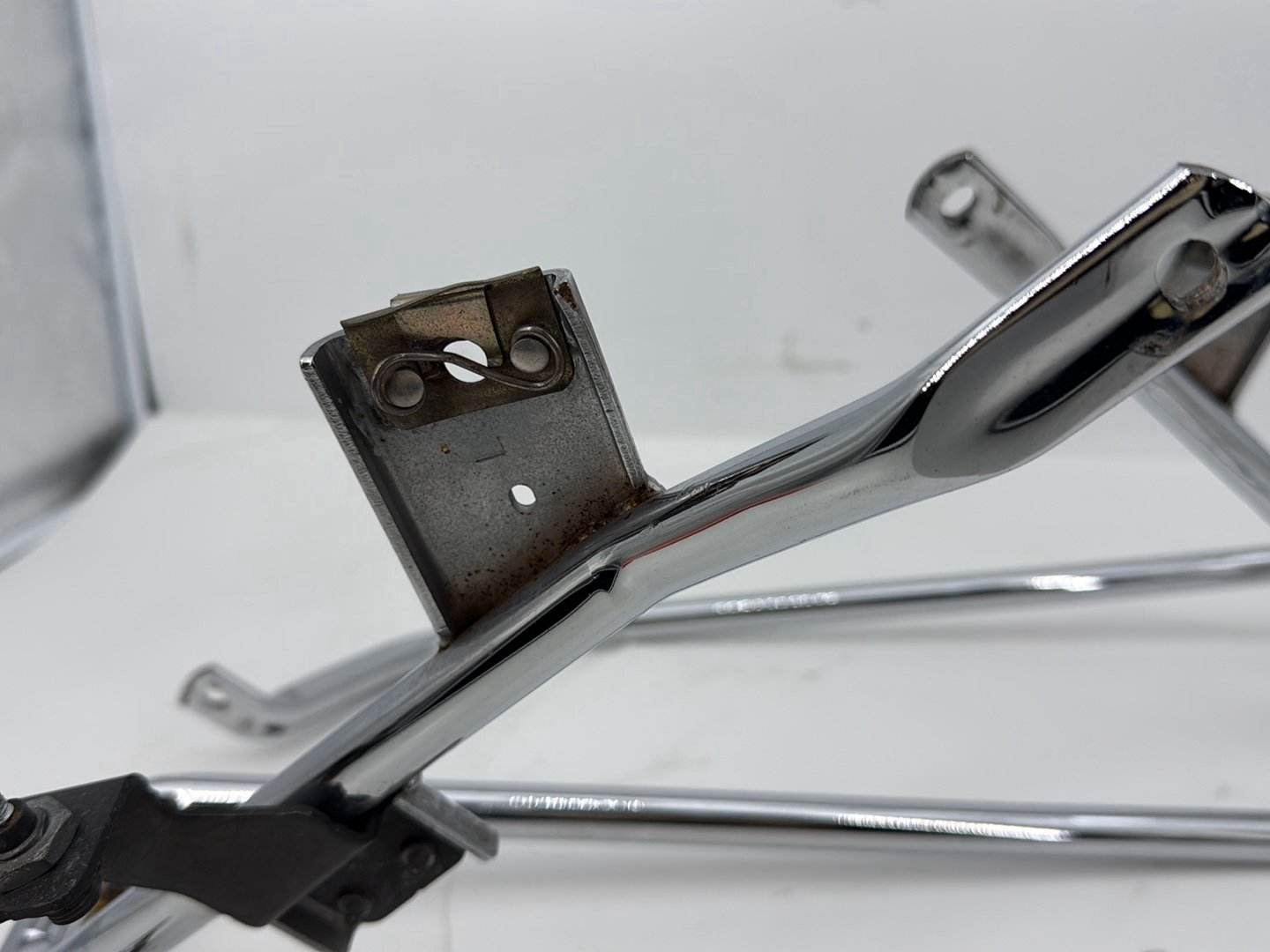 2007 - 2011 Harley-Davidson Touring Street Glide Rear Left Right Saddlebag Guard Rails Bar 	49206-09