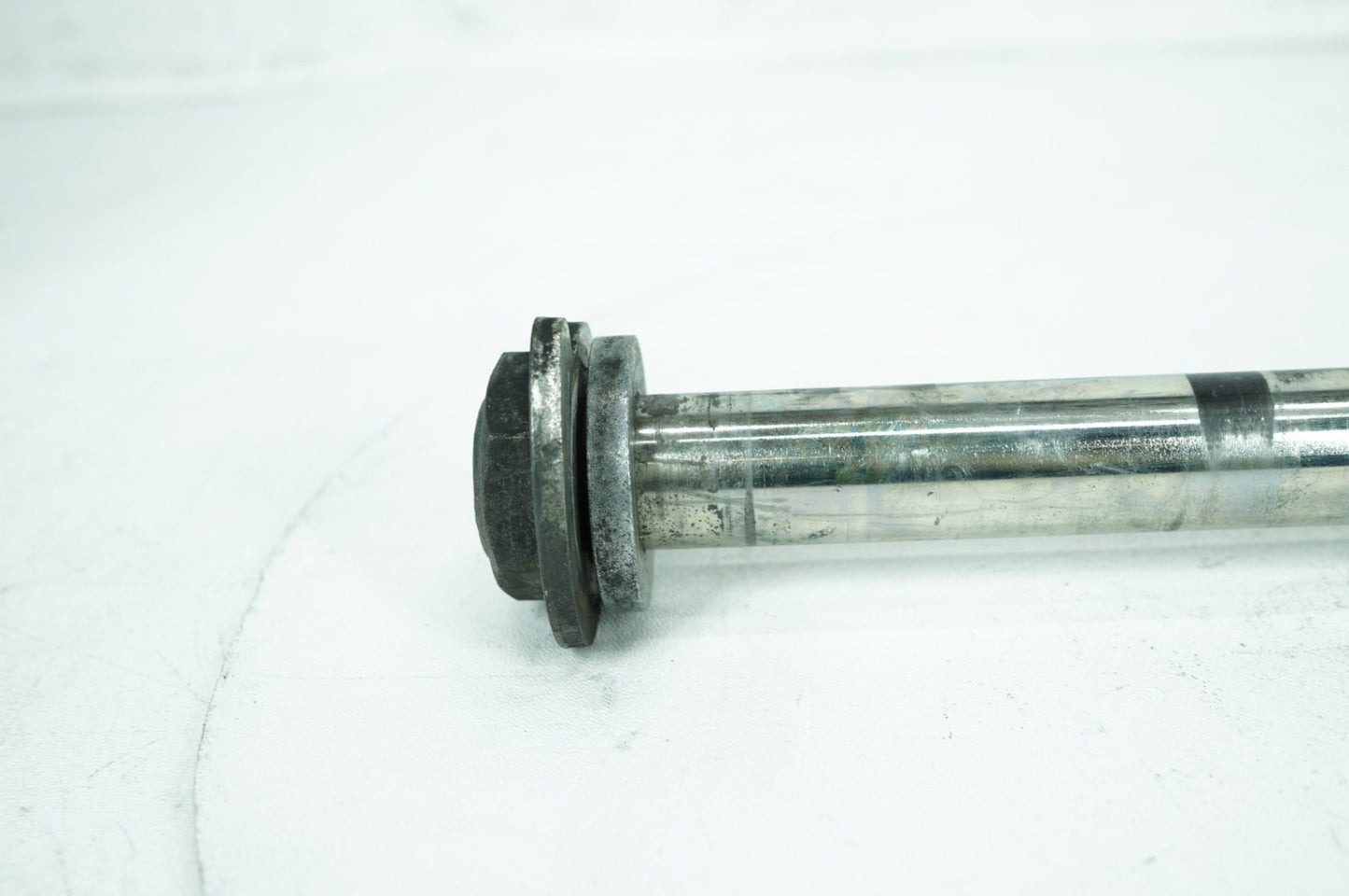 2008 - 2016 Harley-Davidson Touring Electra Glide Ultra Rear Wheel Axle Bolt Shaft 41056-09
