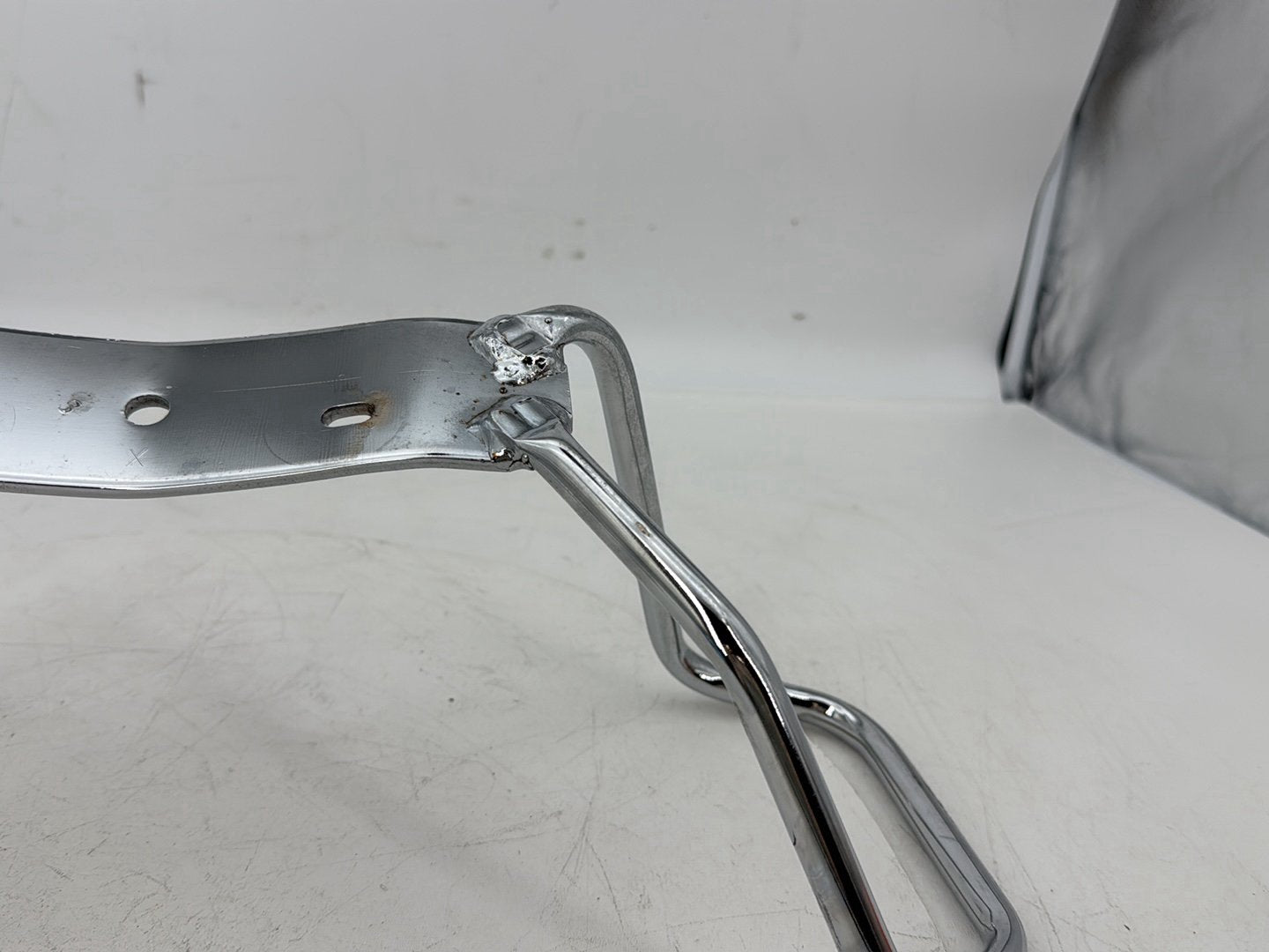 1999 - 2006 Harley-Davidson Touring Electra Glide Rear Passenger Handrail Grab Bar Hand Rail  	91583-99