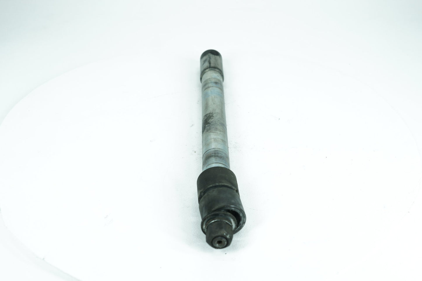 1999 - 2006 Harley-Davidson Touring Electra Glide Ultra Front Wheel Axle Bolt Shaft 43364-00