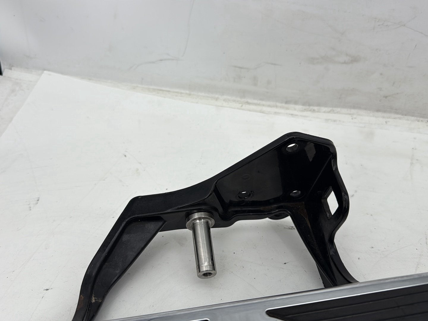 2002 Harley Heritage Softail Classic FLSTC OEM Left Right Driver & Pass Floorboard Foot Rest