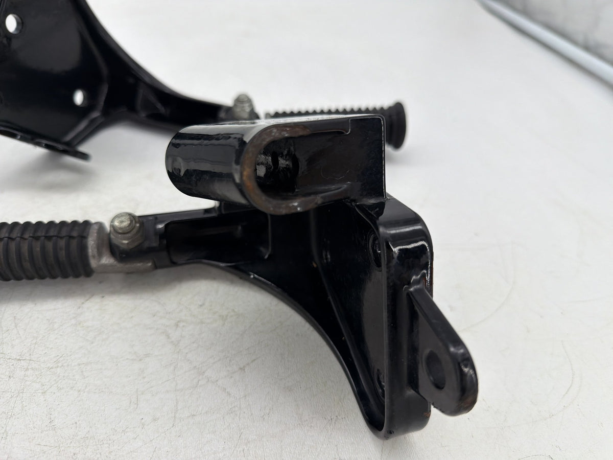 2006 Harley Softail Deuce FXSTDI OEM Left & Right Driver Step Foot Rest Pegs