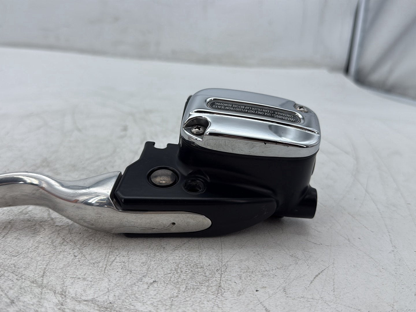 2013 Harley Electra Glide Touring Ultra FLHTCUI OEM Front Right Brake Lever Master Cylinder