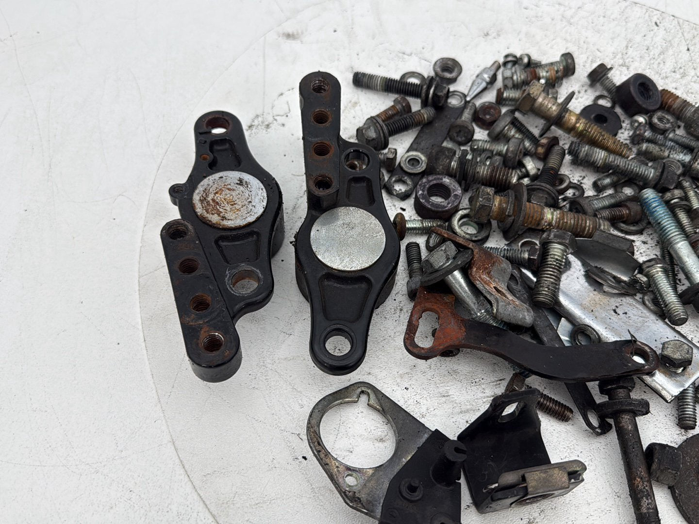 2007 - 2012 Harley-Davidson Touring Street Glide Hardware Bolts Nuts & Brackets w/ Left right Rear Fork Swingarm brackets