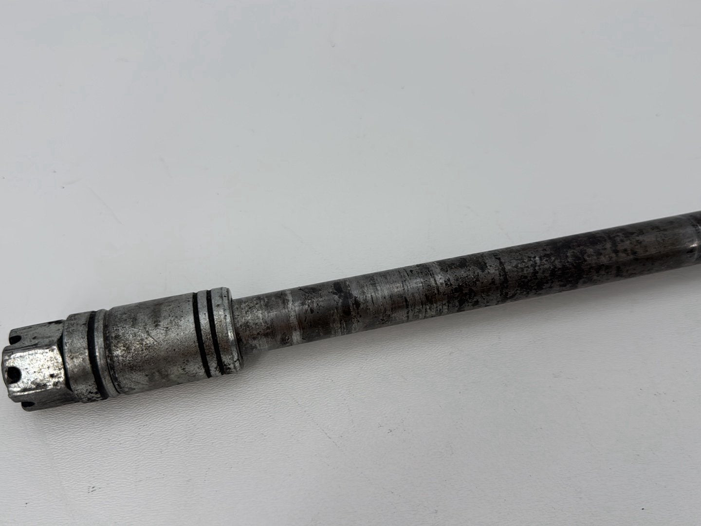 1999 - 2006 Harley-Davidson Touring Electra Glide Classic Rear Wheel Axle Bolt Shaft 41110-89
