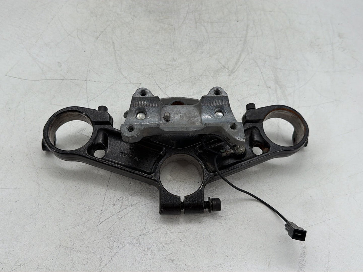 2018 Harley Road Glide Touring FLTRXS OEM Front Fork Upper Triple Tree Clamps