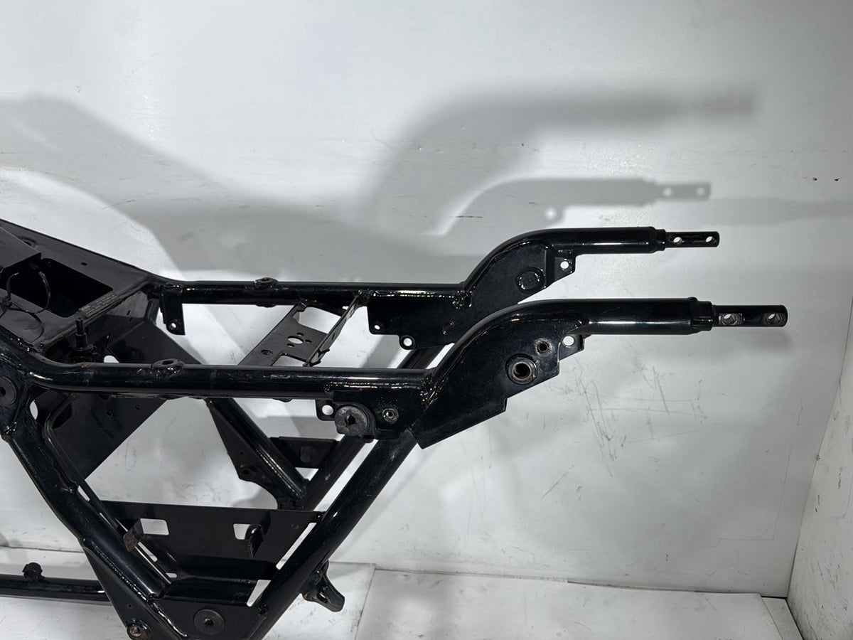 2004 Harley Road King Touring Classic OEM Body Main Frame Chassis C