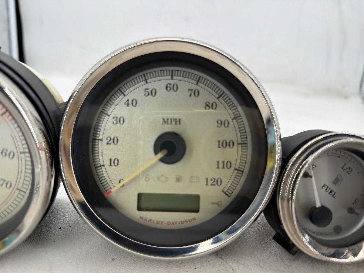 11 Harley Street Glide Air Oil Volt Fuel Tacho Speedo Gauges Silver Face 61K