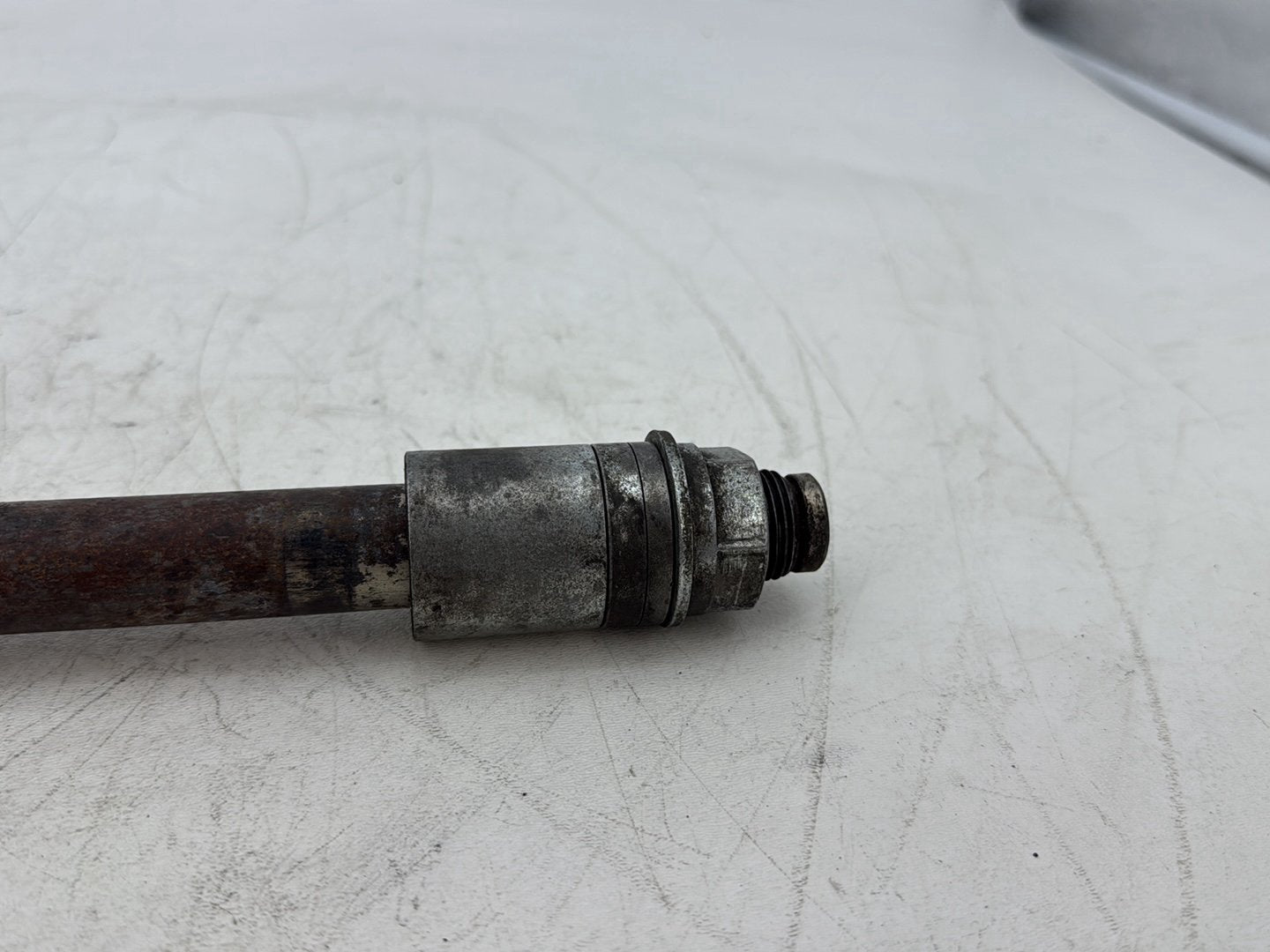 2008 Harley Sportster XL883L 883 Low OEM Rear Wheel Axle Bolt Shaft 41176-08
