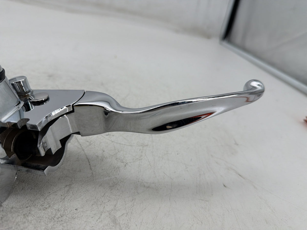 2007 Harley Electra Glide Touring Eagle Front Right Brake Lever Master Cylinder