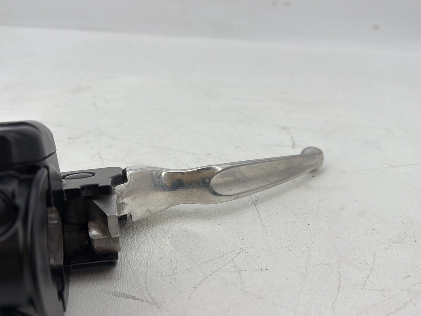 2019 - 2023 Harley-Davidson Touring Street Glide Front Brake Lever Master Cylinder Reservoir 44551-08E