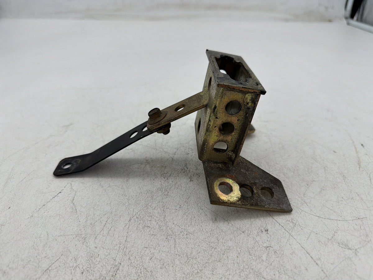 1993 Harley Electra Touring Sport Driver Rider Backrest Bracket Mount 52589-09A